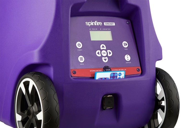 23-spinfire-remote-in-pocket_CRICKET 23-spinfire-remote-in-pocket_CRICKET